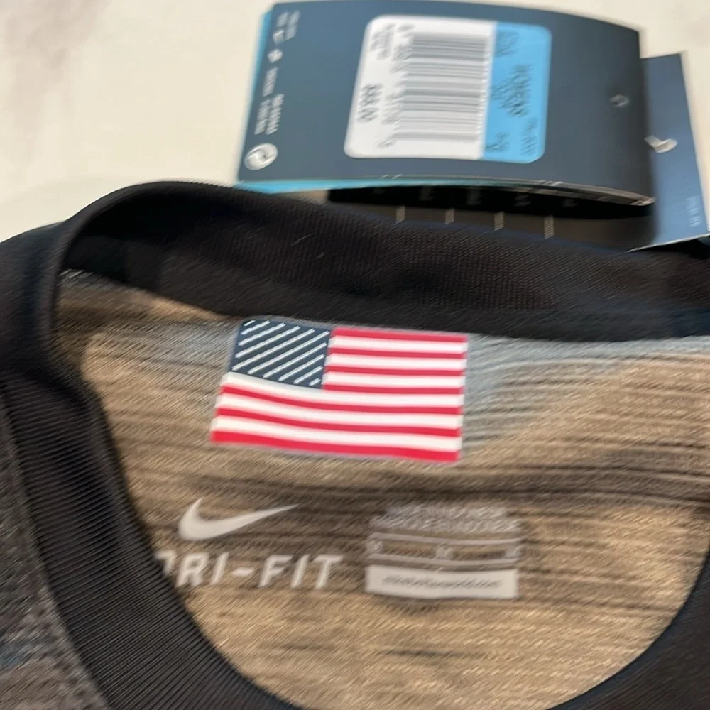 USWNT Goalkeeper Olympics Shirt Medium - Picture 6 of 16